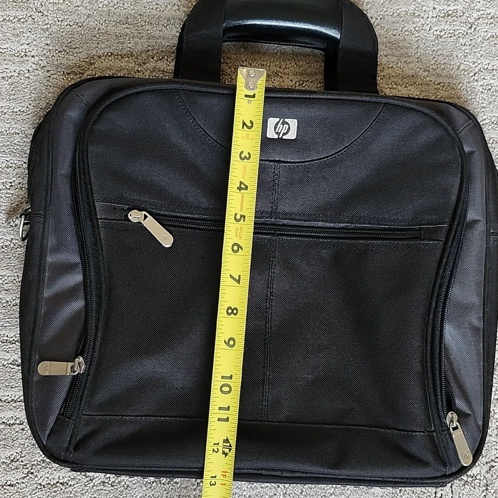 HP Spares Laptop computer tablet bag LAST CHANCE DONATING SOON